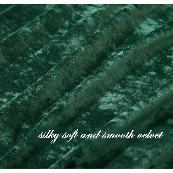 Elegant Green Velvet Curtain set - Picture 6 of 16